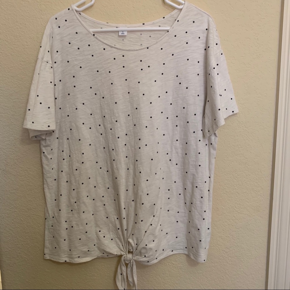 Black poka dot old navy top